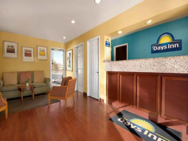 Days Inn By Wyndham Cookeville Exterior photo